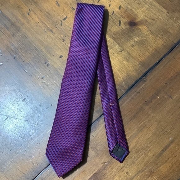 Robert Talbott maroon and blue diagonal stripe silk tie - Picture 1 of 8